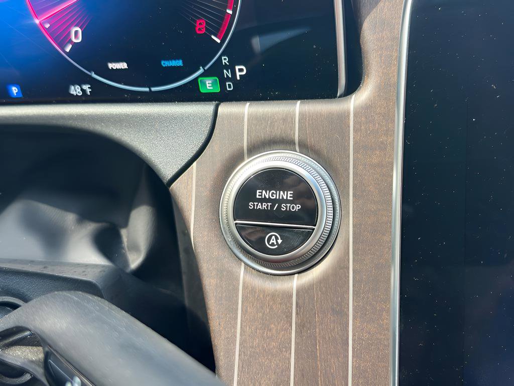 Used 2025 Mercedes-Benz E 350 4MATIC Sedan image 55