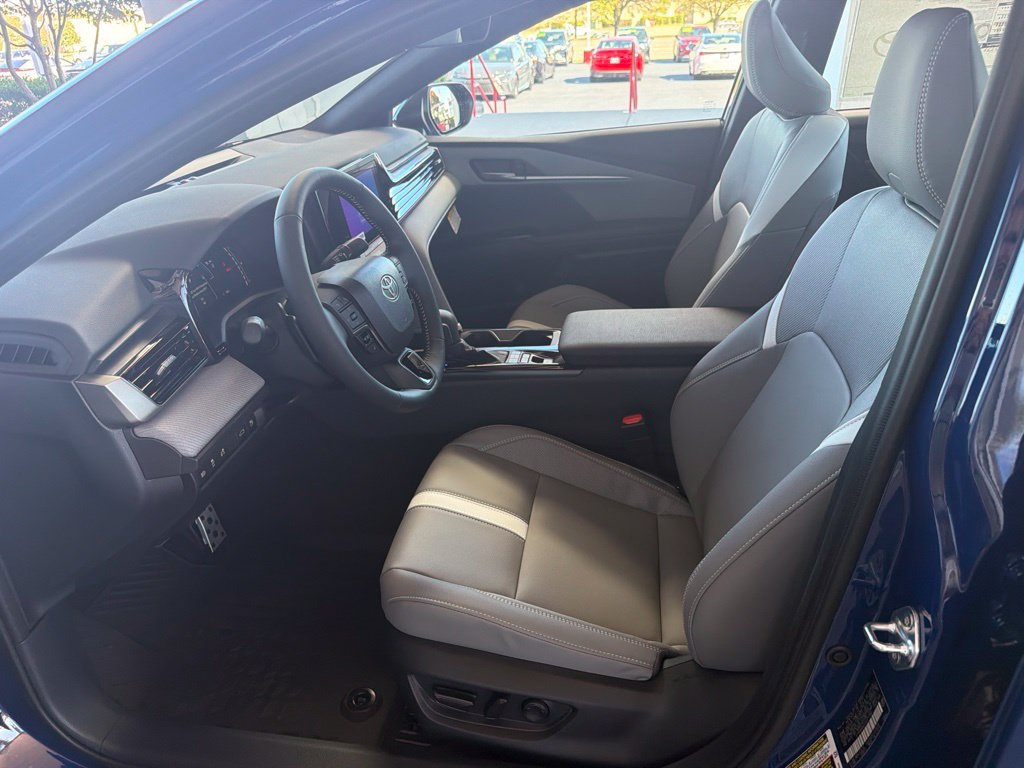 New 2026 Toyota Camry SE FWD image 18