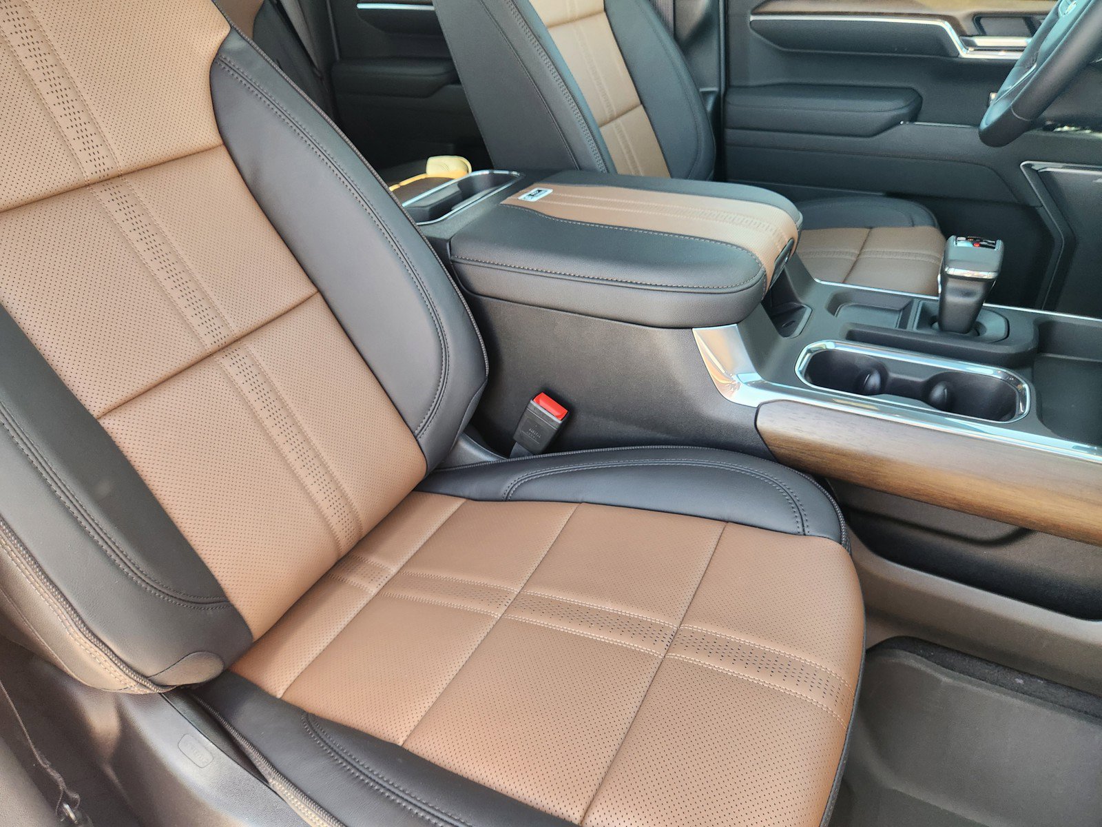 New 2026 Chevrolet Silverado 1500 High Country w/ High Country Premium Package image 10