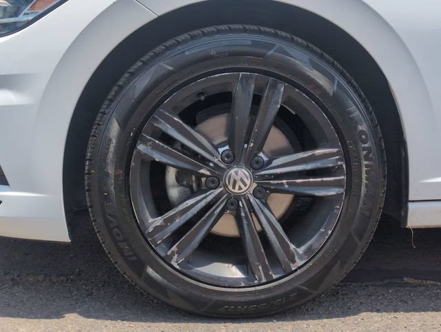 Used 2019 Volkswagen Jetta R-Line FWD image 31