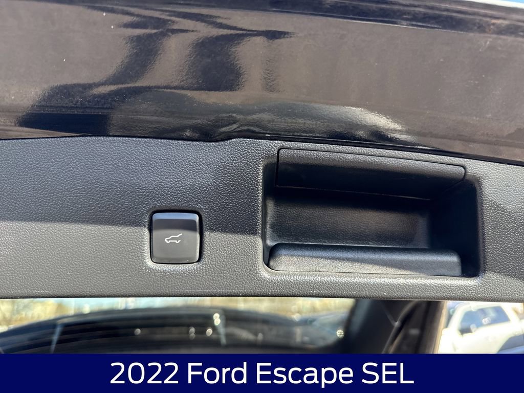 Used 2022 Ford Escape SEL image 17