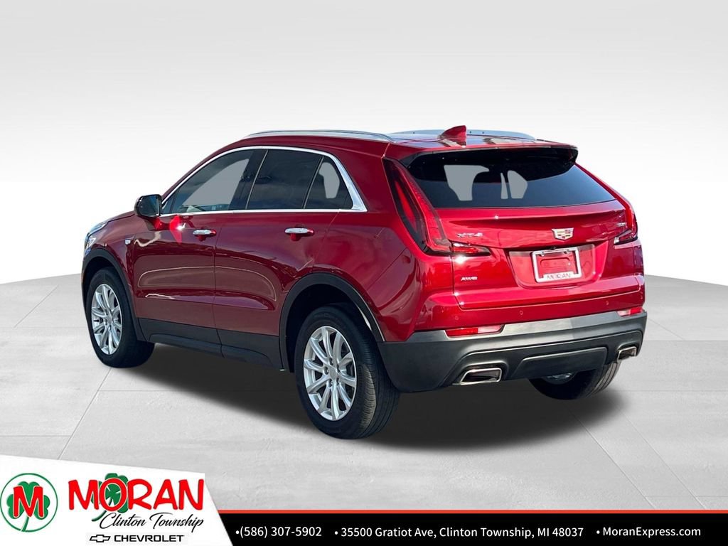 Certified 2023 Cadillac XT4 Luxury w/ Cold Weather Package AWD/4WD image 4