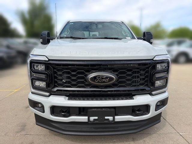 New 2026 Ford F250 Lariat w/ Black Appearance Package AWD/4WD image 11
