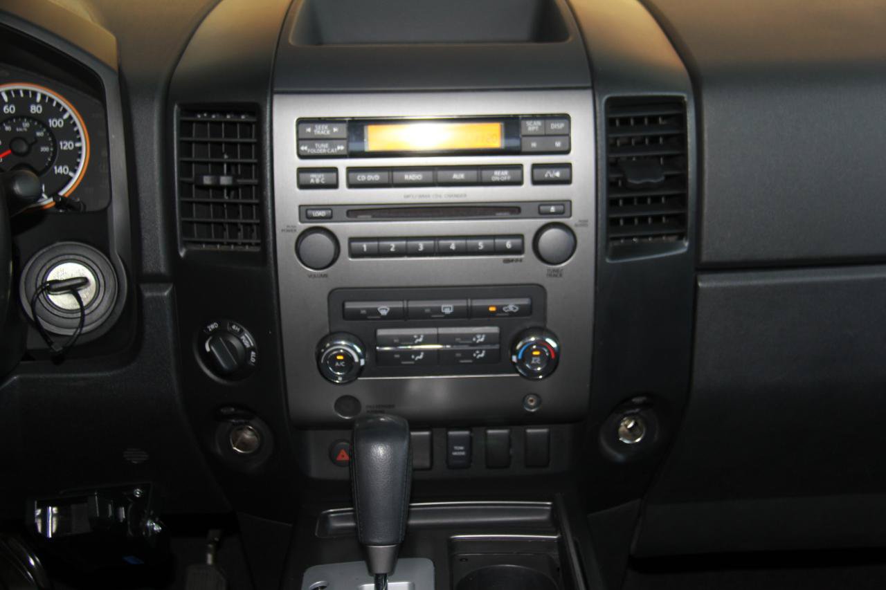 Used 2008 Nissan Titan SE AWD/4WD image 13