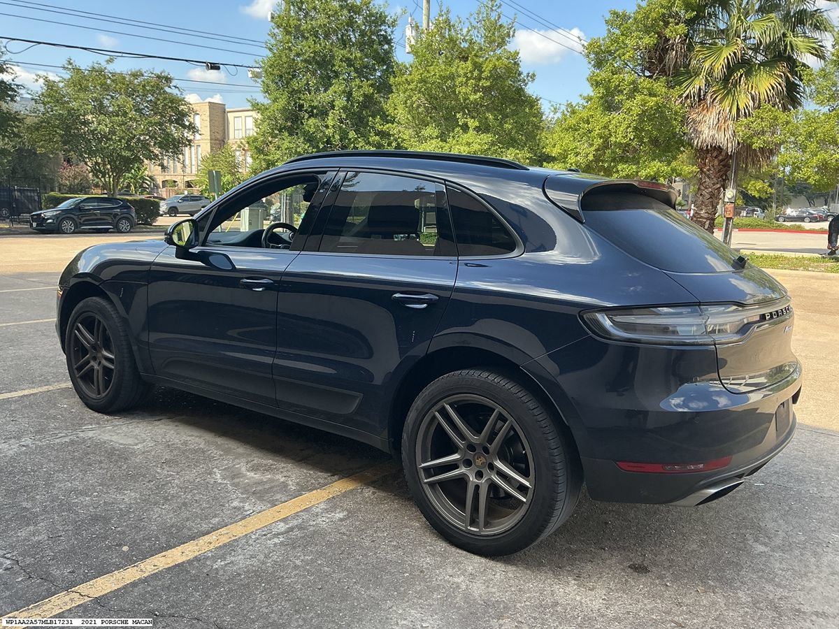 Used 2021 Porsche Macan AWD/4WD image 5