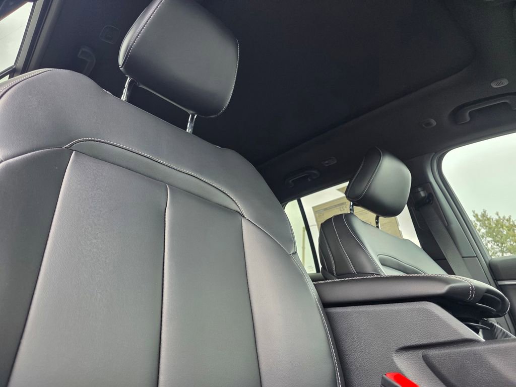 New 2026 Jeep Grand Cherokee Limited w/ Limited Altitude Package image 14