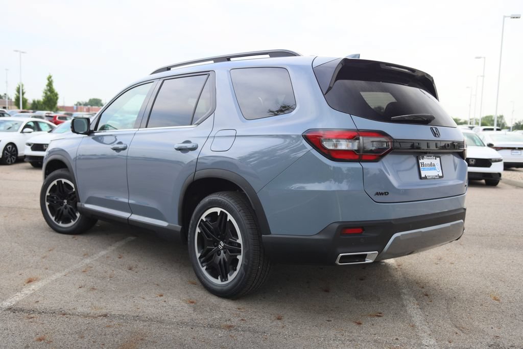 New 2026 Honda Pilot Touring image 4