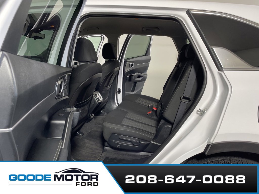 Used 2022 Kia Sorento LX image 26
