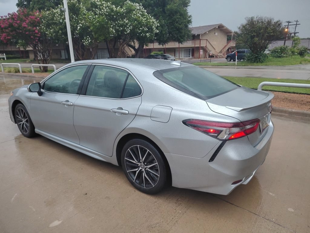 Used 2024 Toyota Camry SE FWD image 18