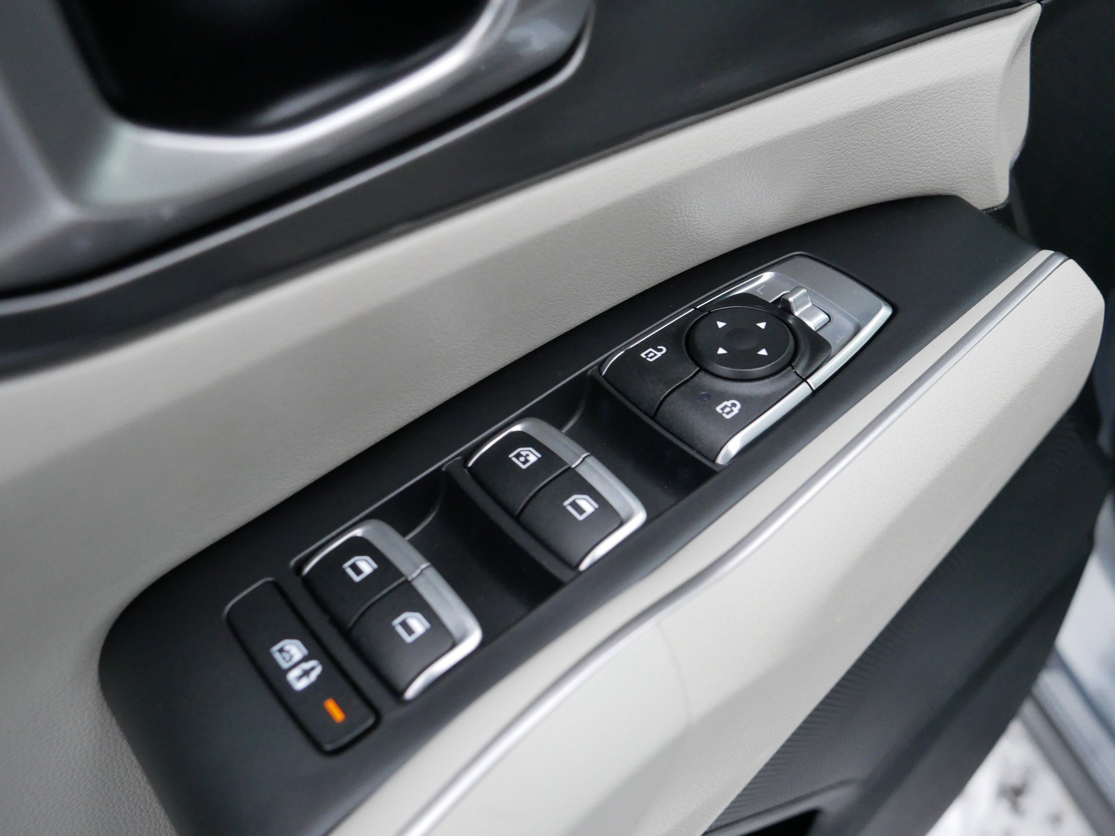 Certified 2022 Kia Sorento S w/ Panoramic Sunroof Package image 19