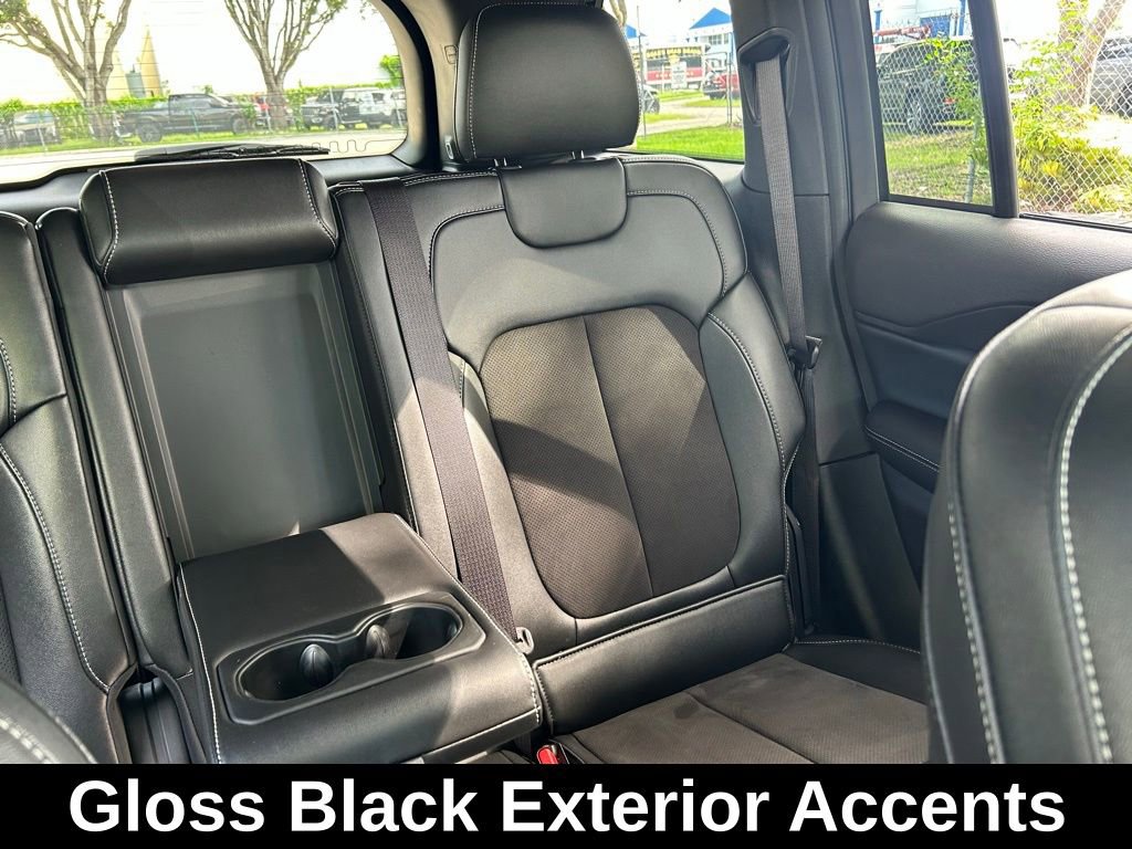 Certified 2024 Jeep Grand Cherokee Altitude image 17