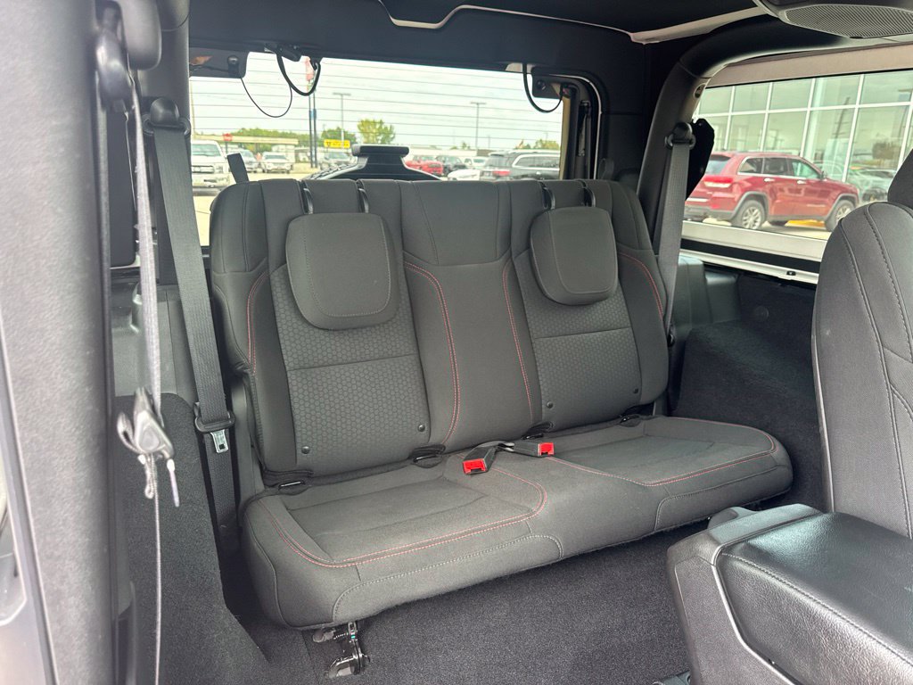 Used 2018 Jeep Wrangler Rubicon AWD/4WD image 26