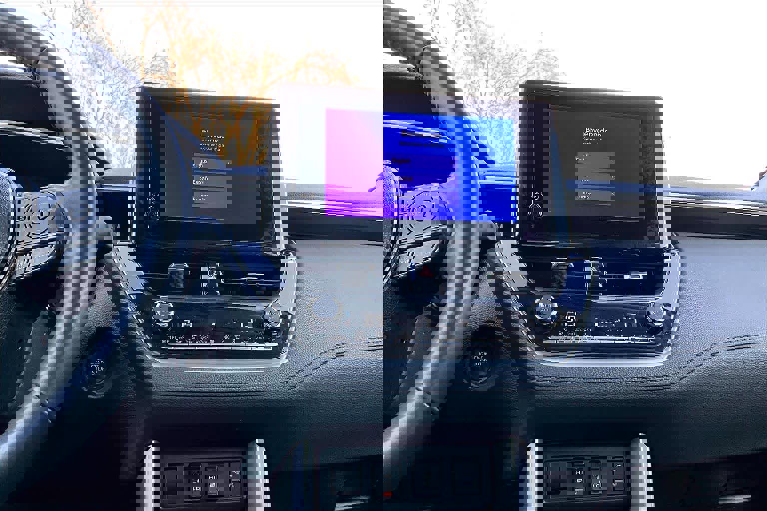 Used 2025 Toyota Corolla Cross XLE w/ Convenience Package image 36