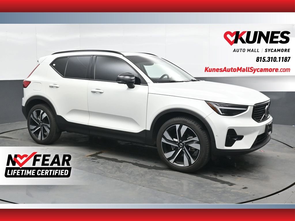 Used 2023 Volvo XC40 B5 Ultimate w/ Protection Package Premier