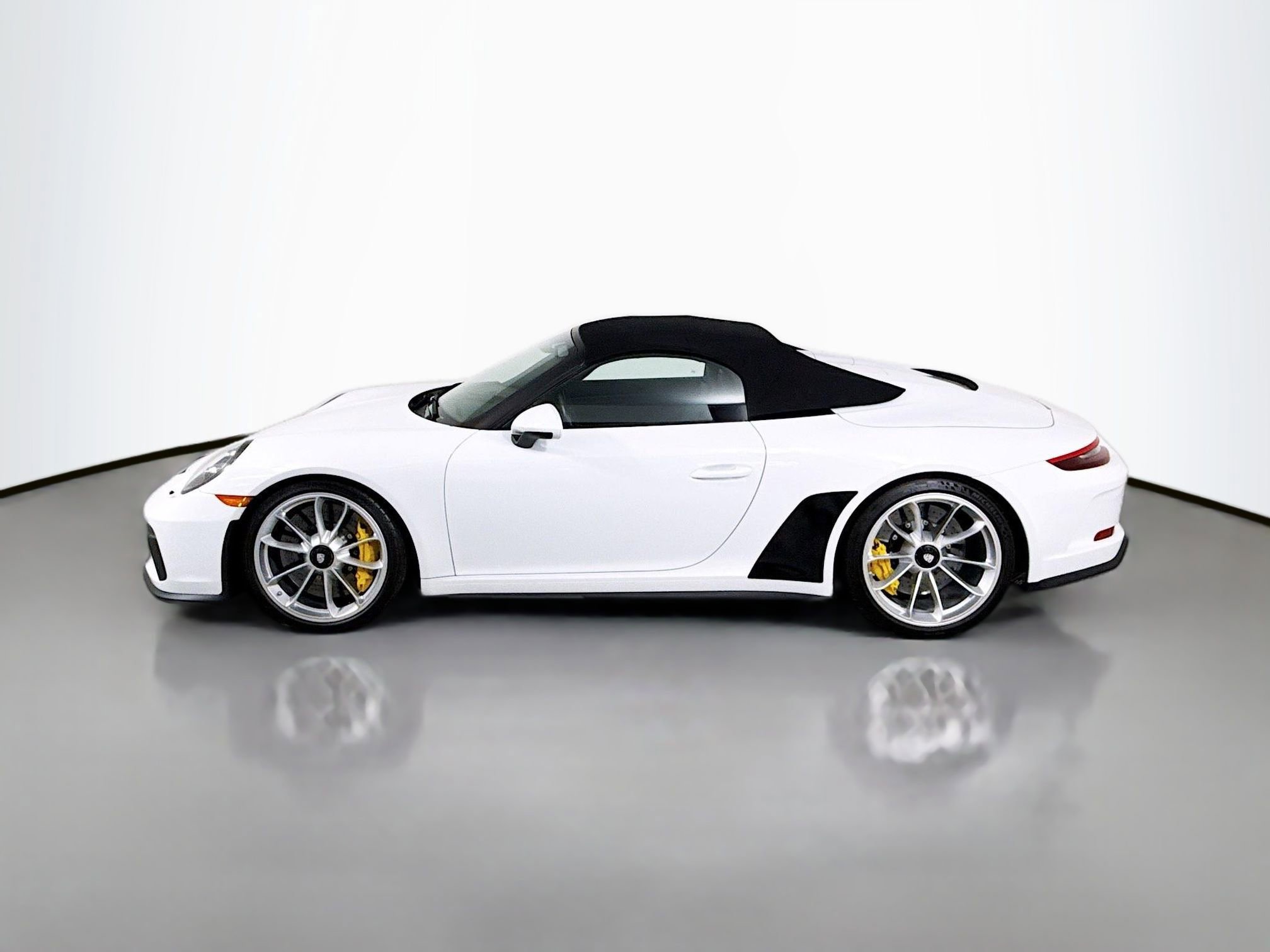 Certified 2019 Porsche 911 Speedster image 2