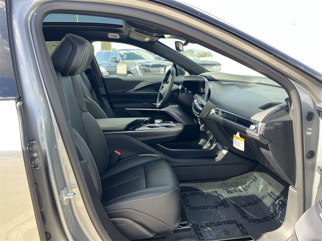 New 2026 Cadillac Lyriq V image 34