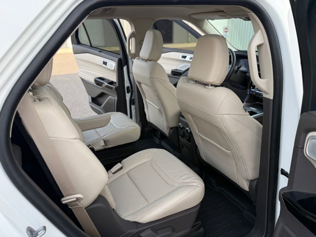 Used 2022 Ford Explorer Platinum w/ Equipment Group 601A image 41