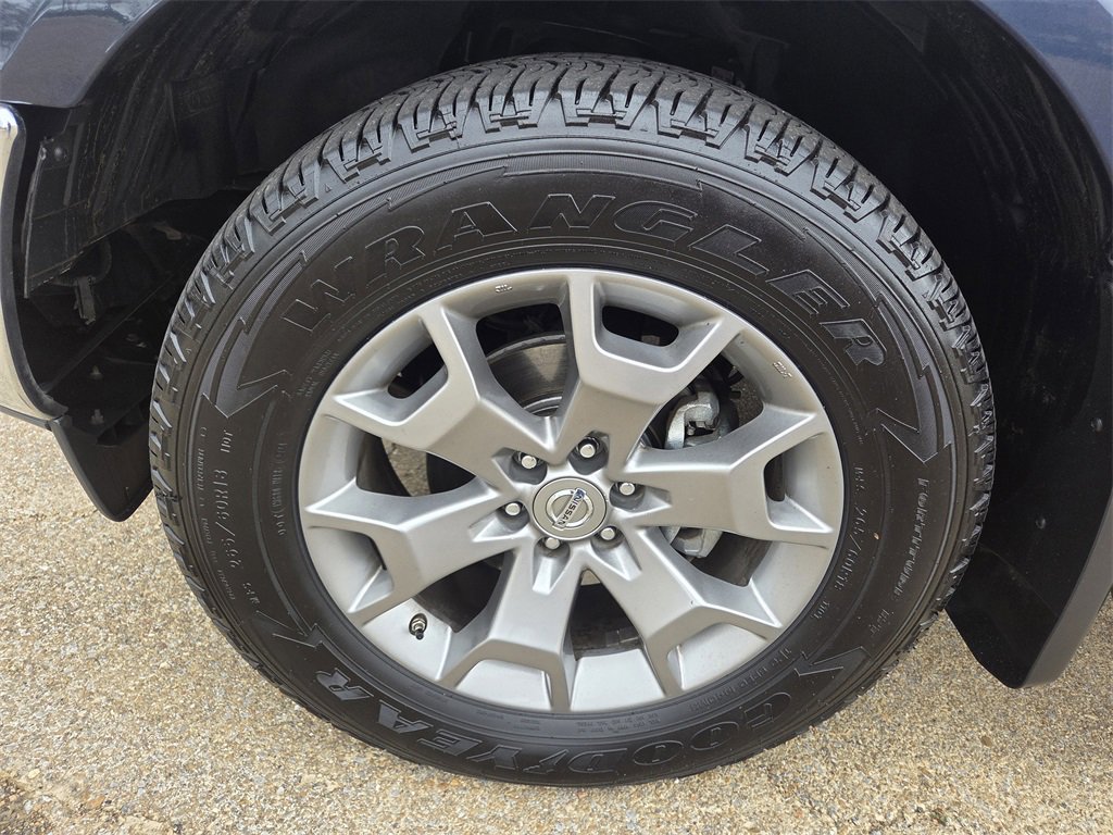 Used 2019 Nissan Frontier SL image 23