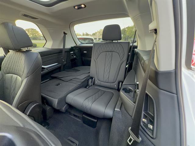Used 2022 BMW X7 xDrive40i w/ Executive Package AWD/4WD image 35