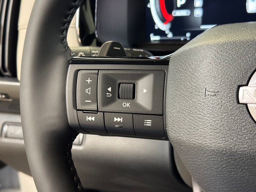 New 2026 Nissan Pathfinder SL image 32