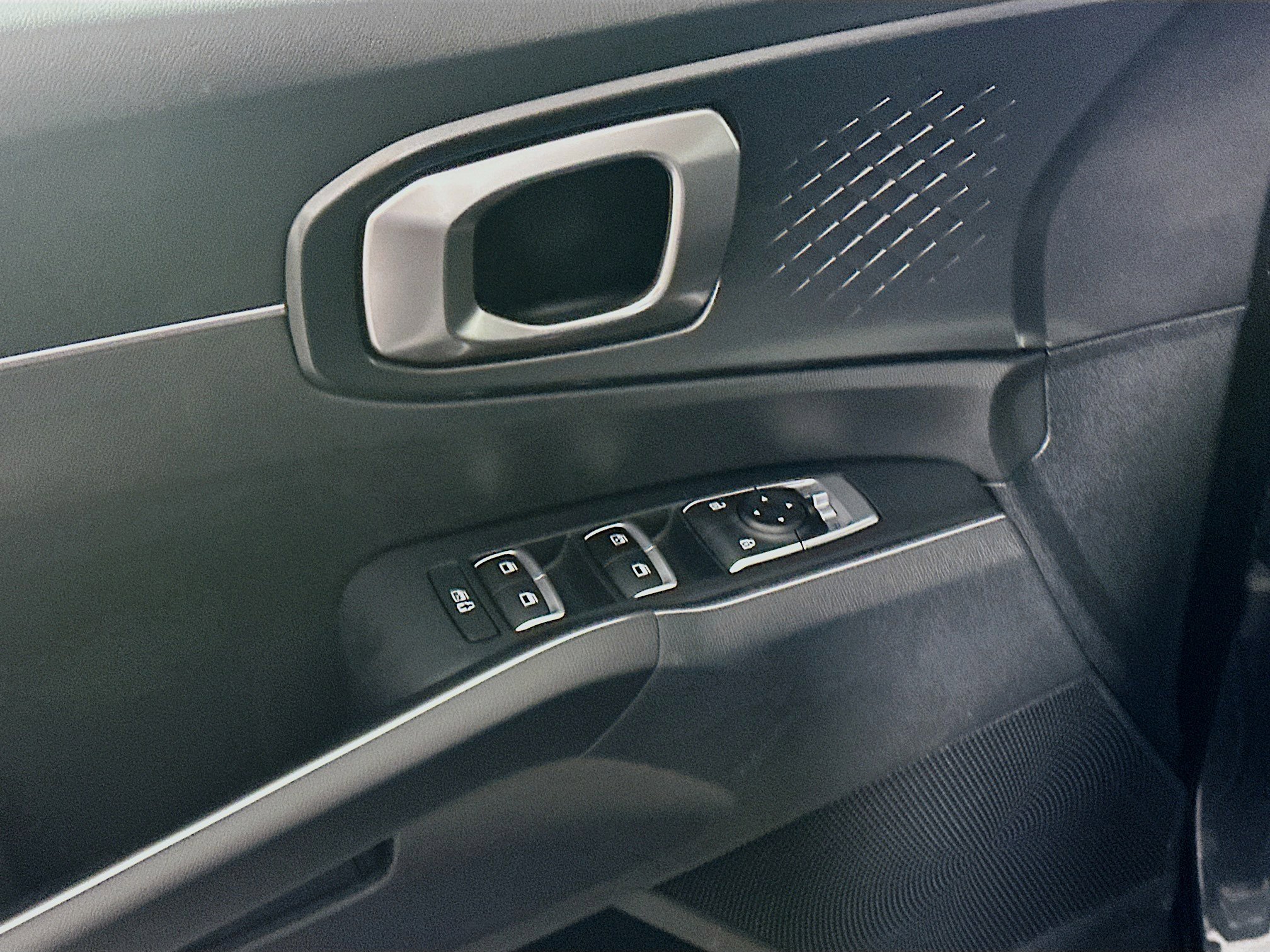 Used 2023 Kia Sorento LX image 15