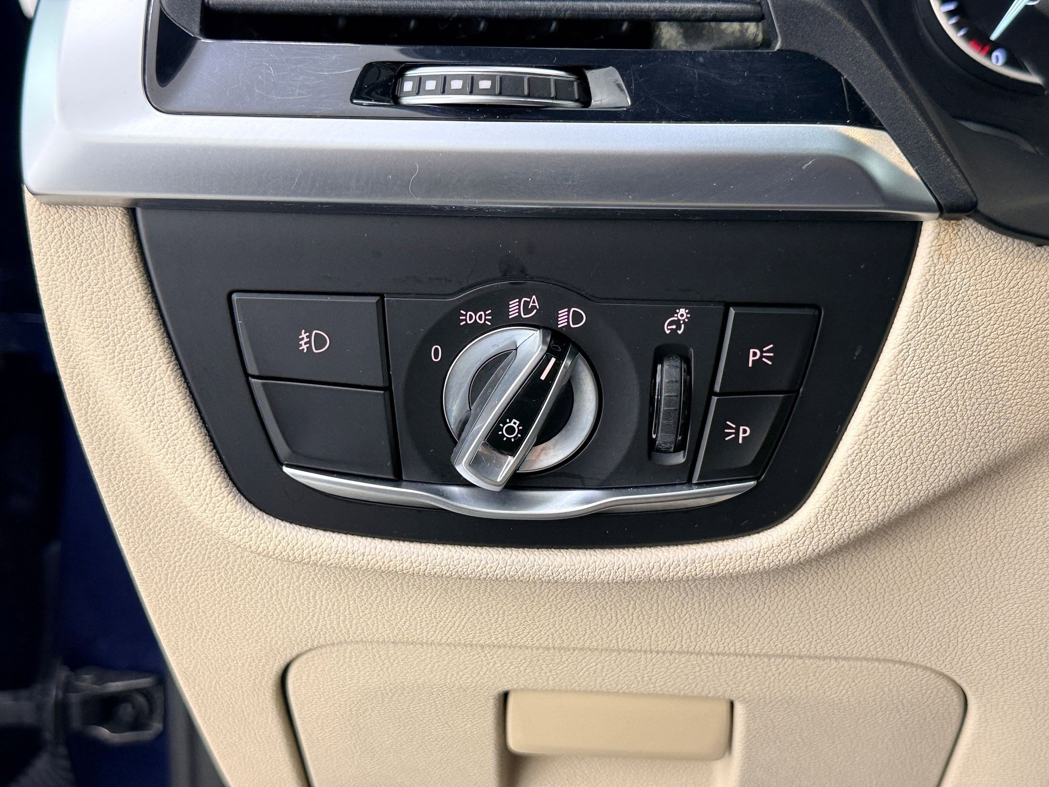 Used 2018 BMW X3 xDrive30i AWD/4WD image 17