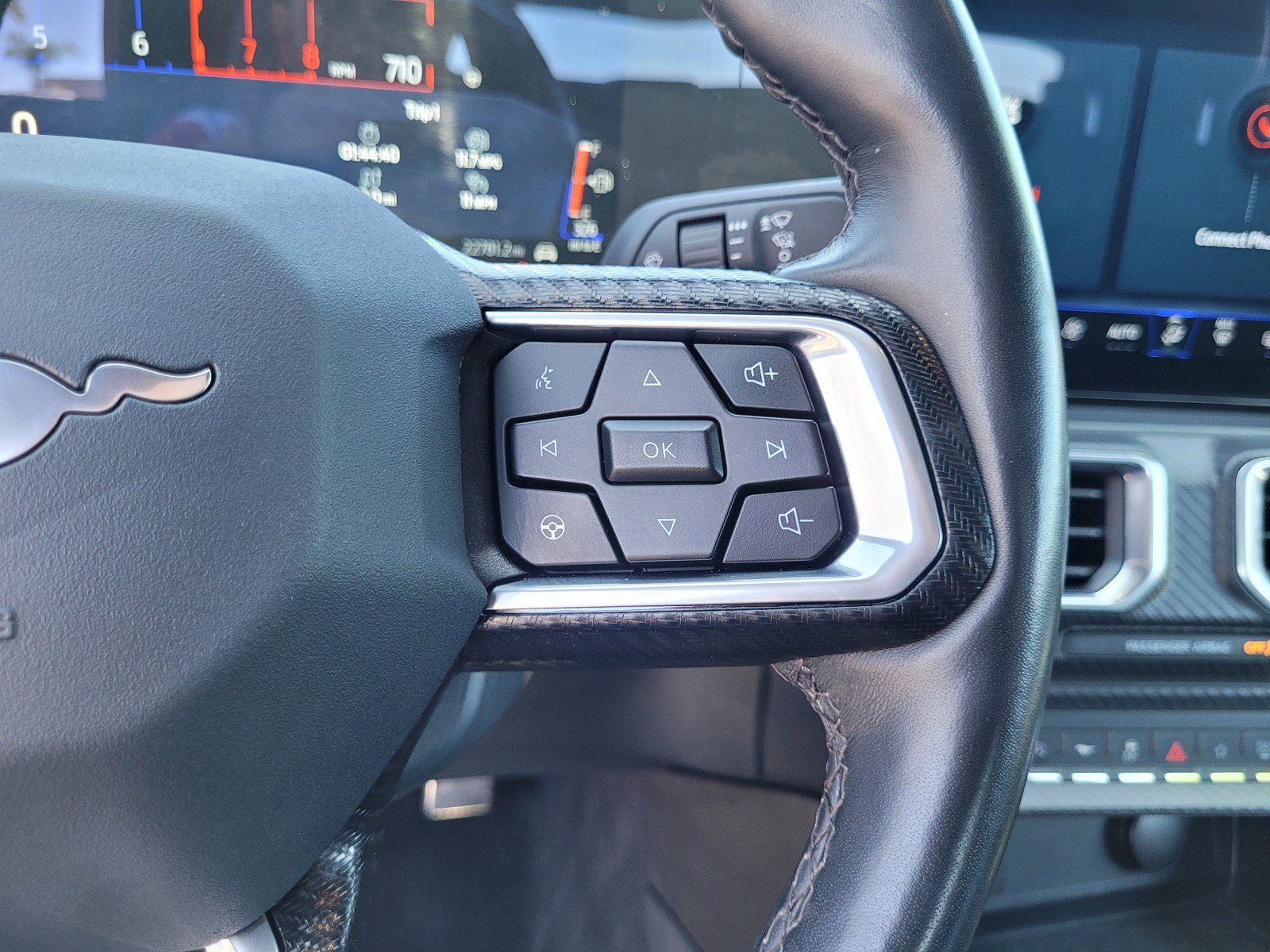Used 2025 Ford Mustang Premium RWD image 22