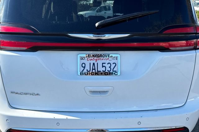 Used 2023 Chrysler Pacifica Touring-L image 47