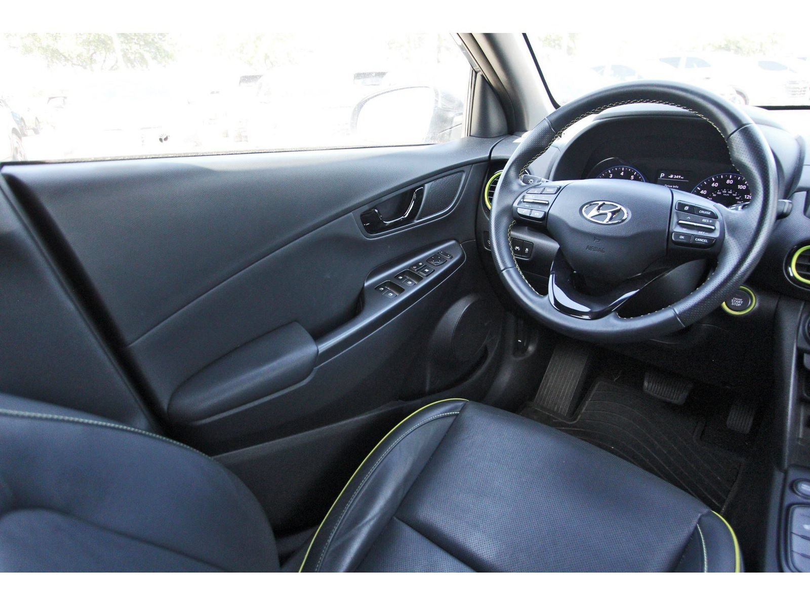 Used 2018 Hyundai Kona Ultimate FWD image 9
