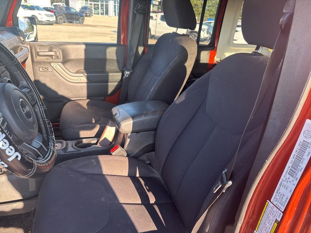 Used 2014 Jeep Wrangler Unlimited Sport w/ Dual Top Group image 12