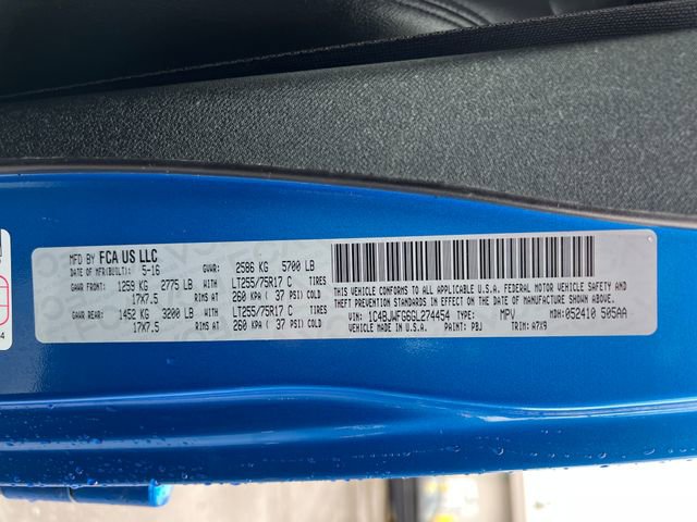 Used 2016 Jeep Wrangler Unlimited Rubicon w/ Connectivity Group image 22