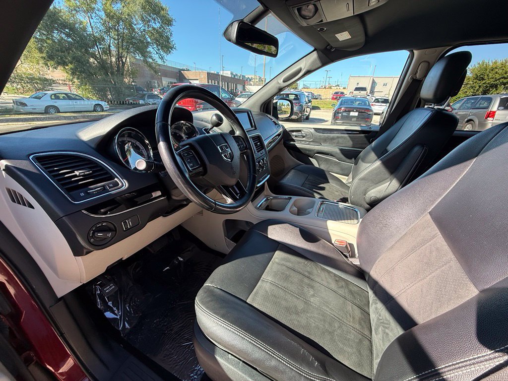 Used 2019 Dodge Grand Caravan SXT FWD image 7