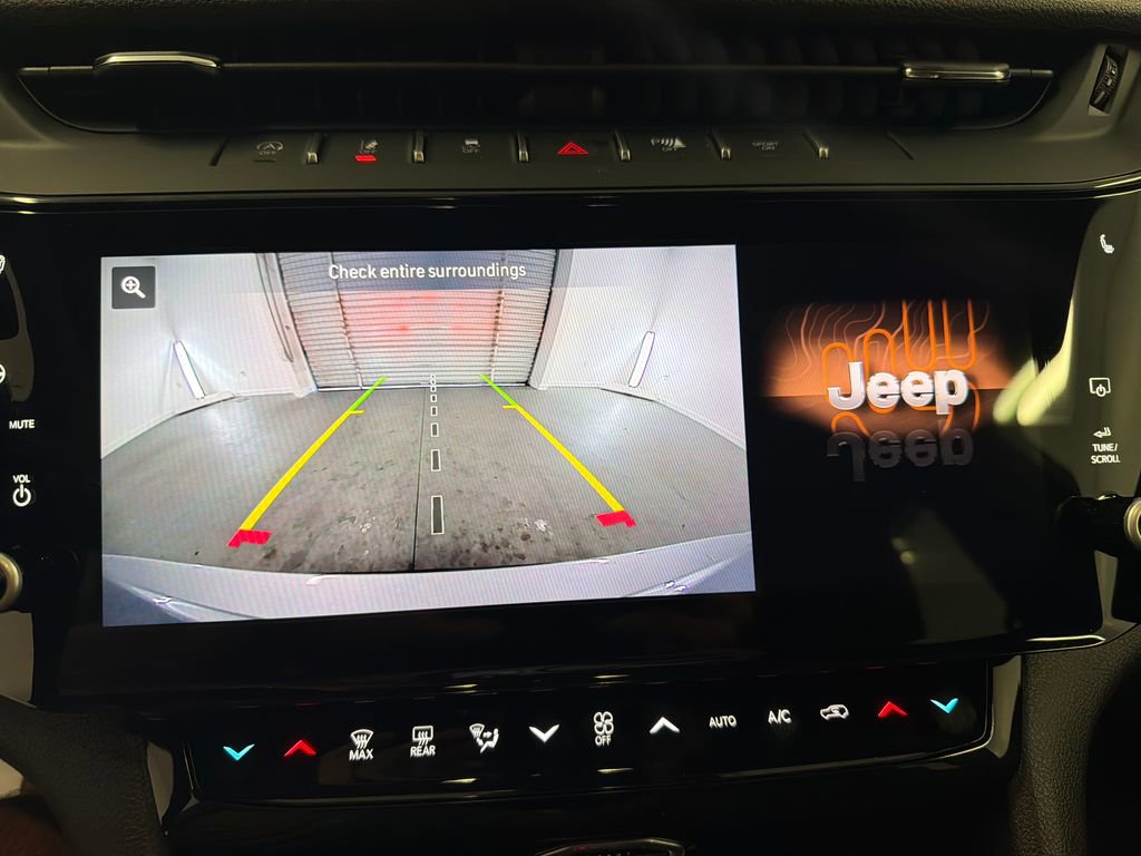New 2026 Jeep Grand Cherokee L Limited RWD image 17