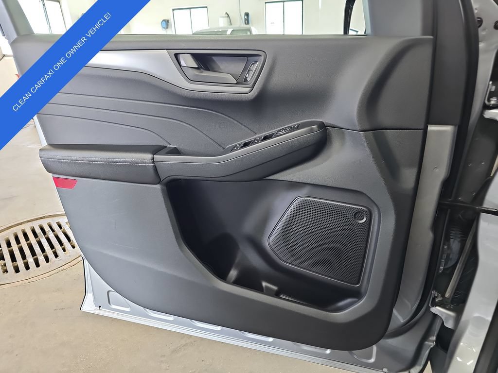 Used 2023 Ford Escape Active w/ Tech Pack #1 AWD/4WD image 28