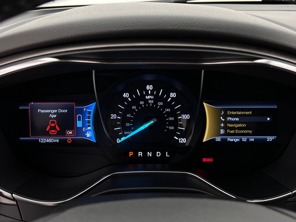 Used 2018 Ford Fusion SE w/ Equipment Group 602A FWD image 18