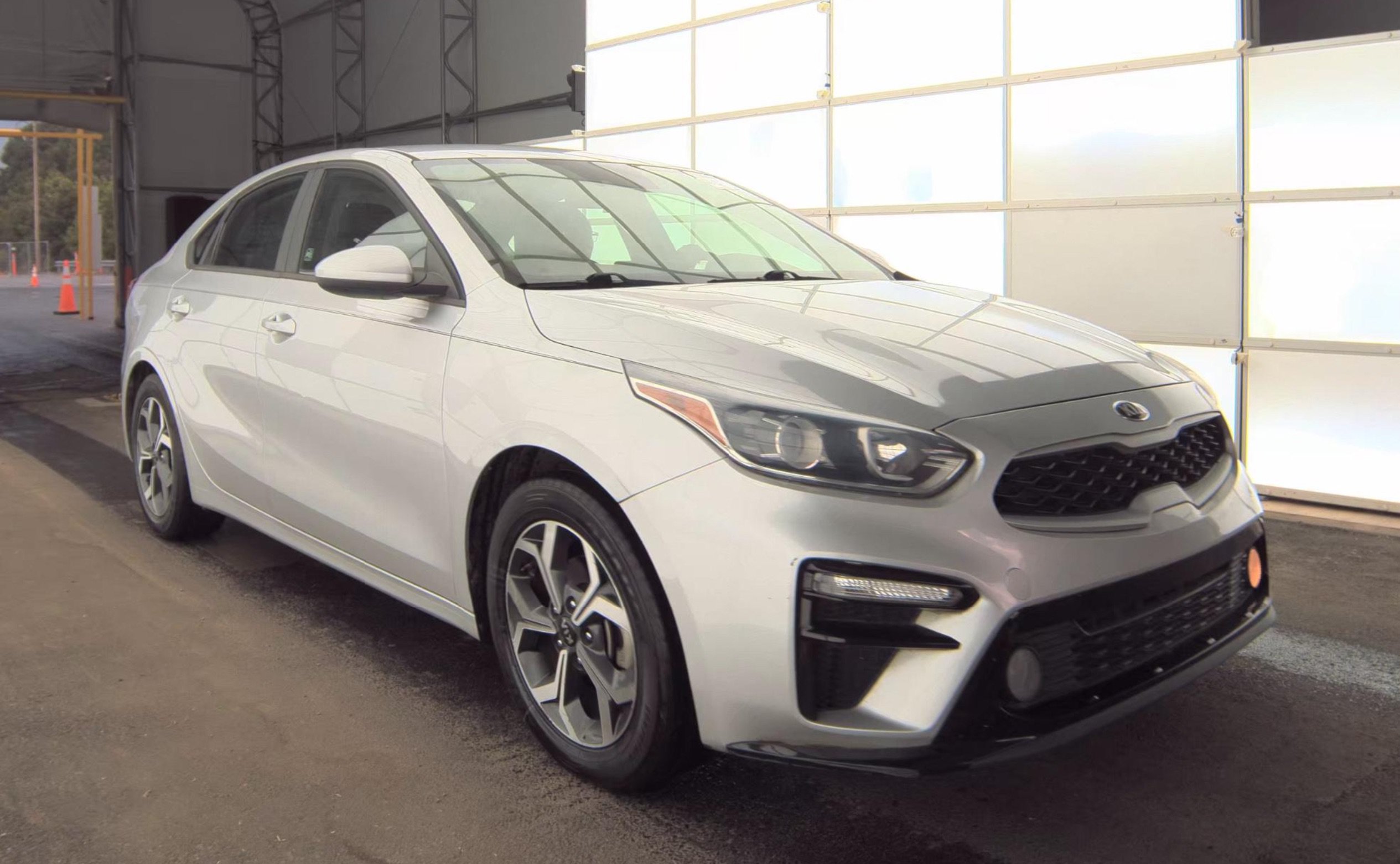 Used 2019 Kia Forte LXS FWD image 3
