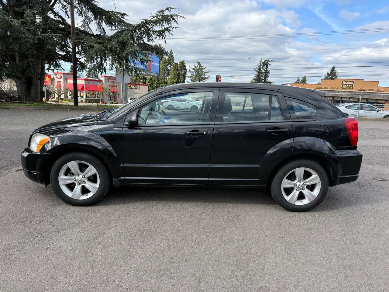 Used 2010 Dodge Caliber SXT image 3