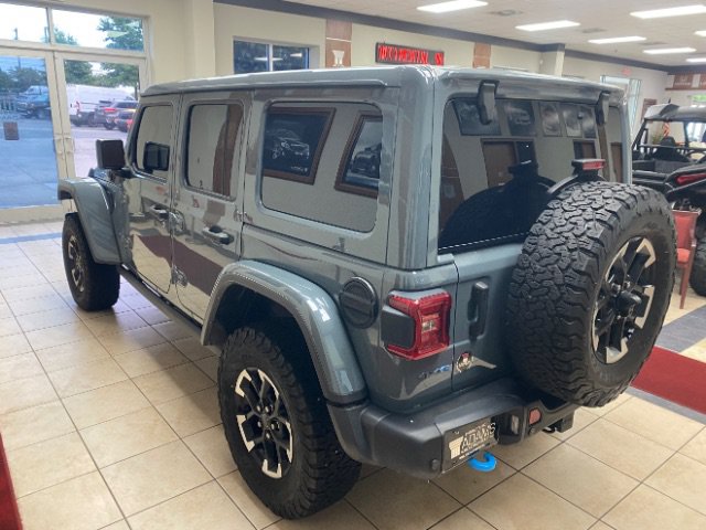 Used 2024 Jeep Wrangler Unlimited Rubicon 4xe AWD/4WD image 5