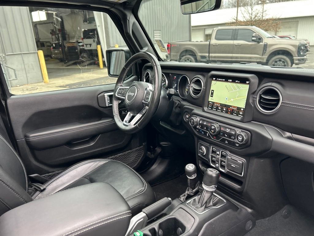 Used 2022 Jeep Wrangler Unlimited Sahara w/ Cold Weather Group AWD/4WD image 35