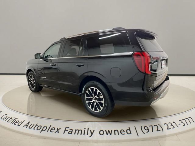 Used 2025 Ford Expedition Platinum AWD/4WD image 3
