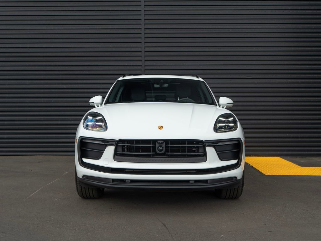 New 2025 Porsche Macan image 6