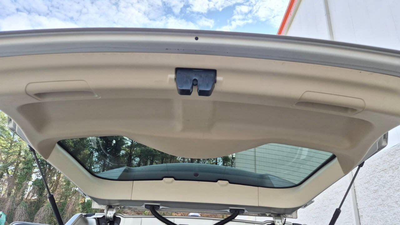 Used 2012 Land Rover LR2 HSE image 60