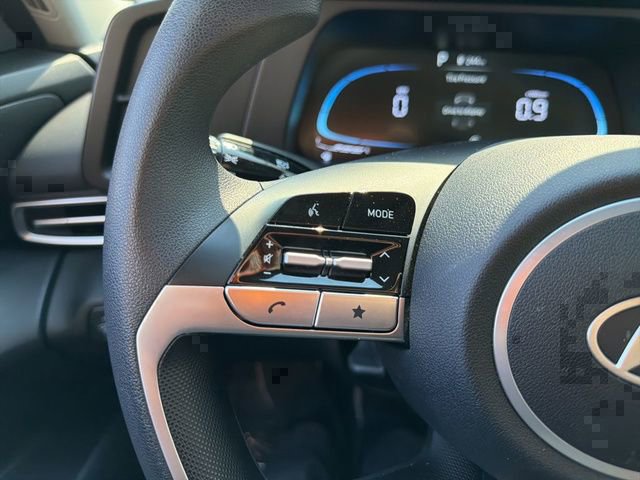 Certified 2025 Hyundai Elantra SE image 19