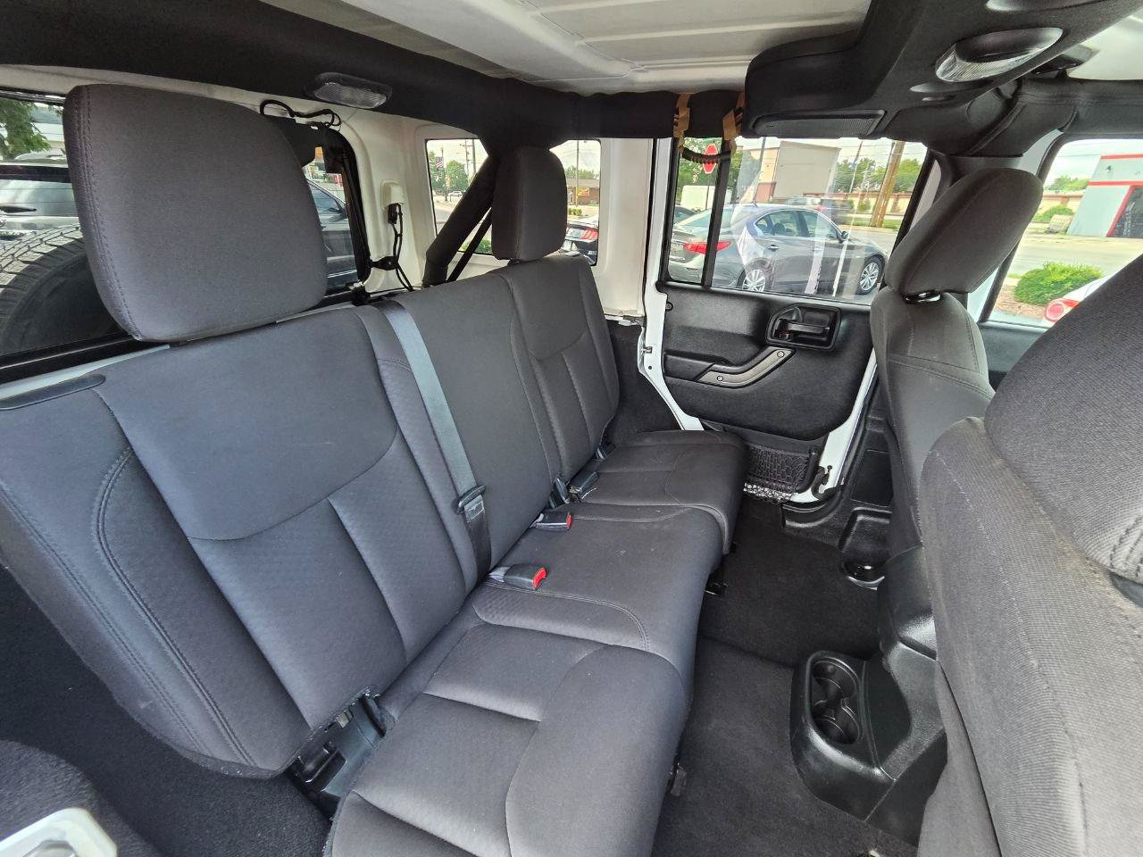Used 2018 Jeep Wrangler Unlimited Sport S AWD/4WD image 17