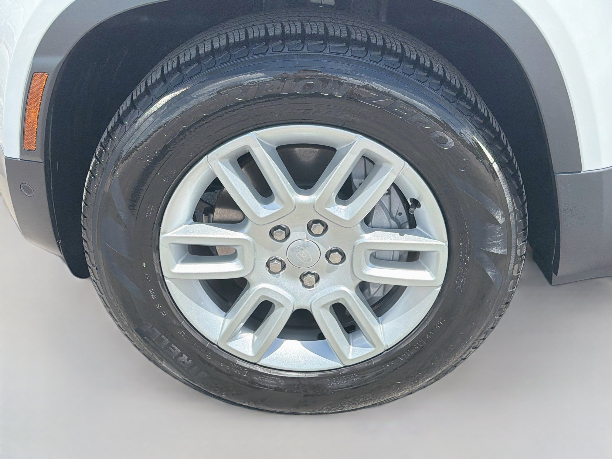 Used 2024 Land Rover Defender 110 S AWD/4WD image 39