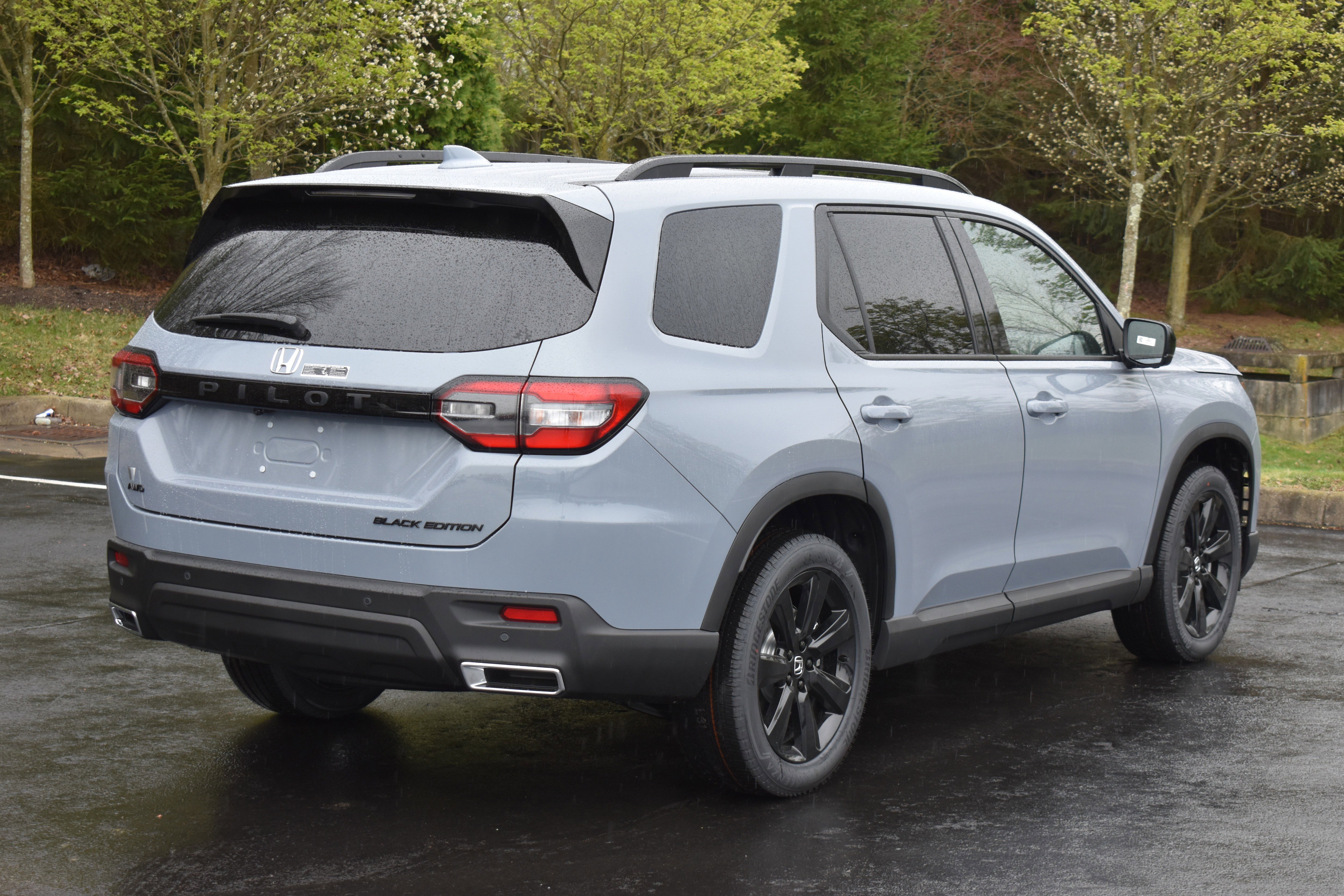 New 2025 Honda Pilot Black Edition image 18