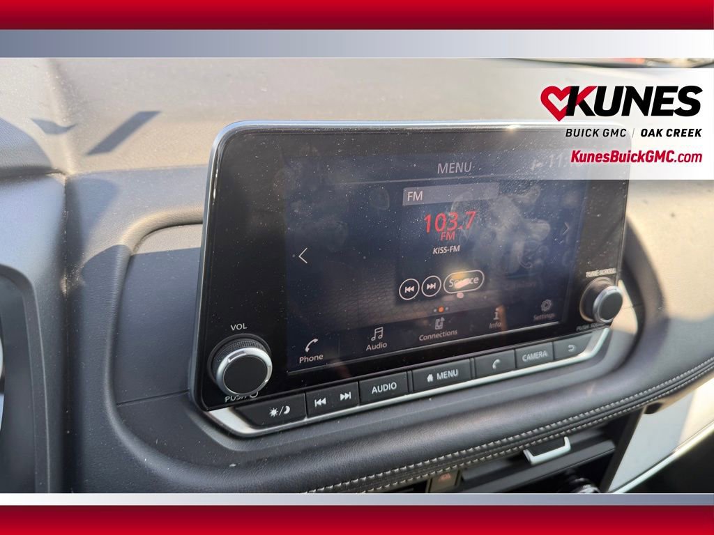 Used 2025 Nissan Rogue SV AWD/4WD image 17