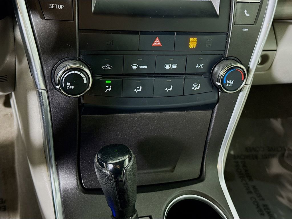 Used 2016 Toyota Camry LE FWD image 7