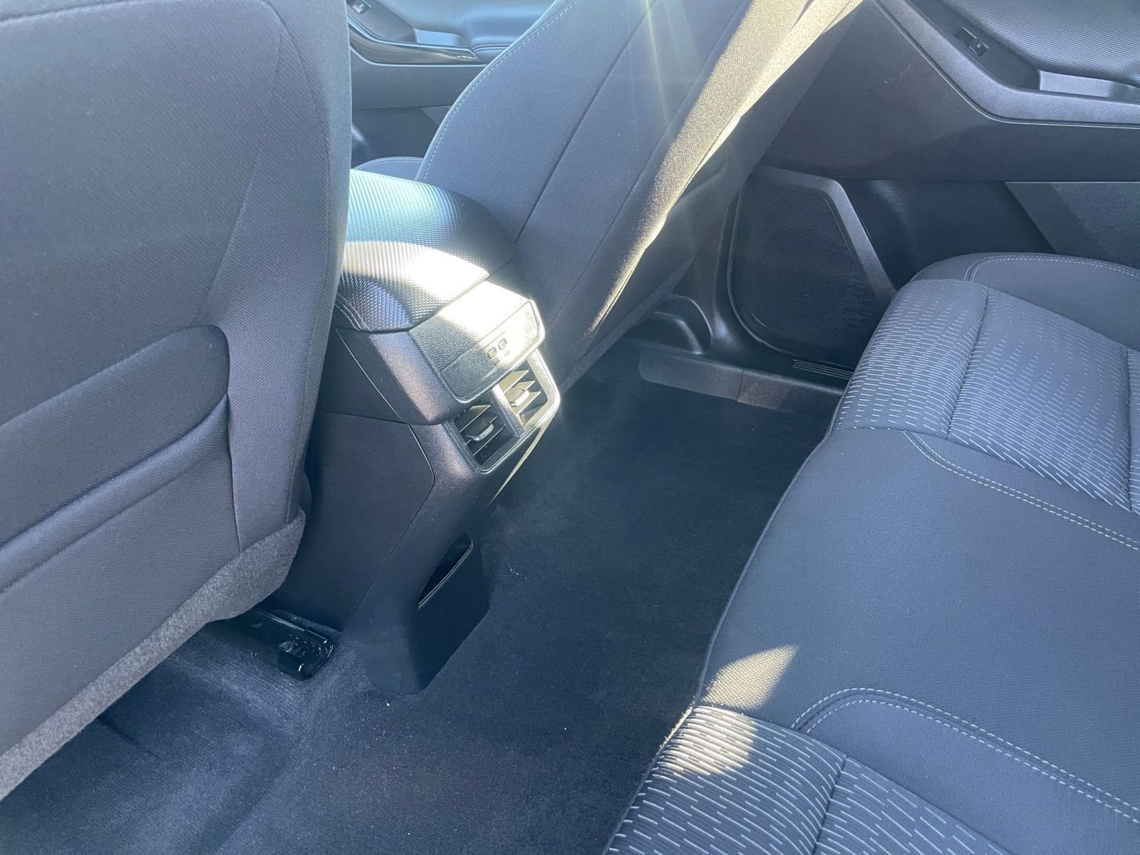 Used 2025 Chevrolet Equinox LT image 24