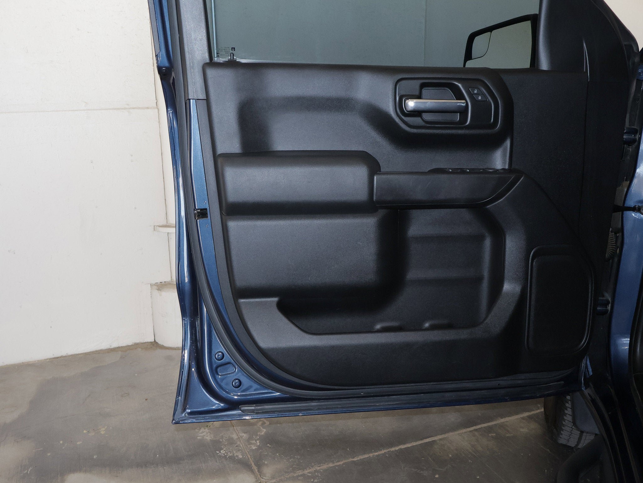 Used 2019 Chevrolet Silverado 1500 Custom Trail Boss w/ Custom Convenience Package AWD/4WD image 35